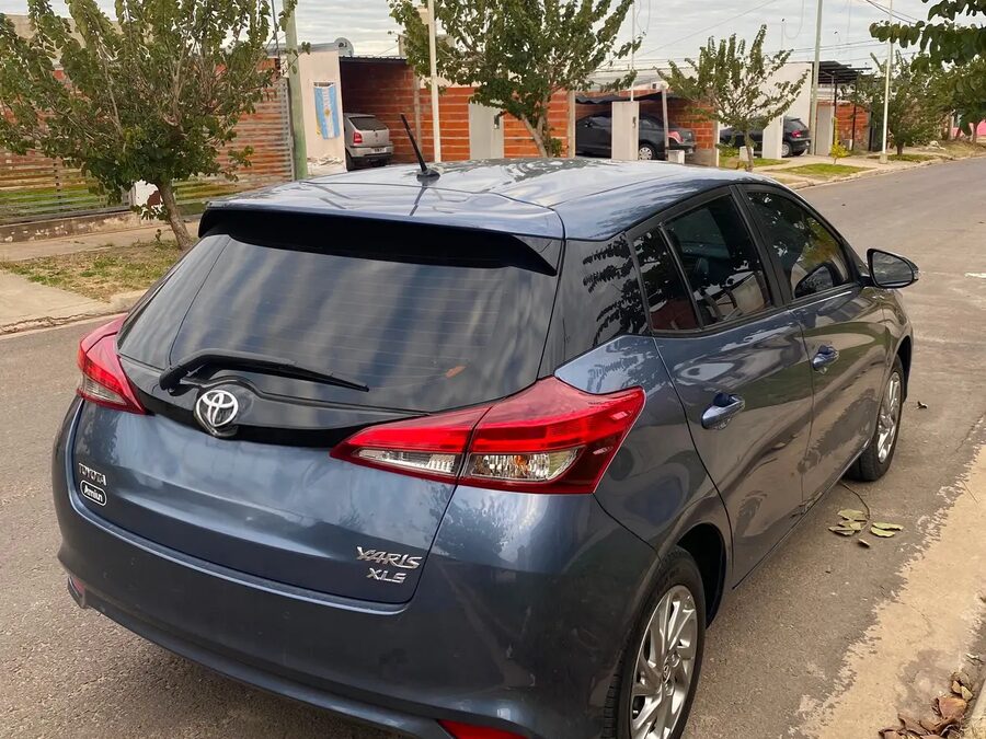 Vendo Toyota Yaris XLS. Recibo menor valor!