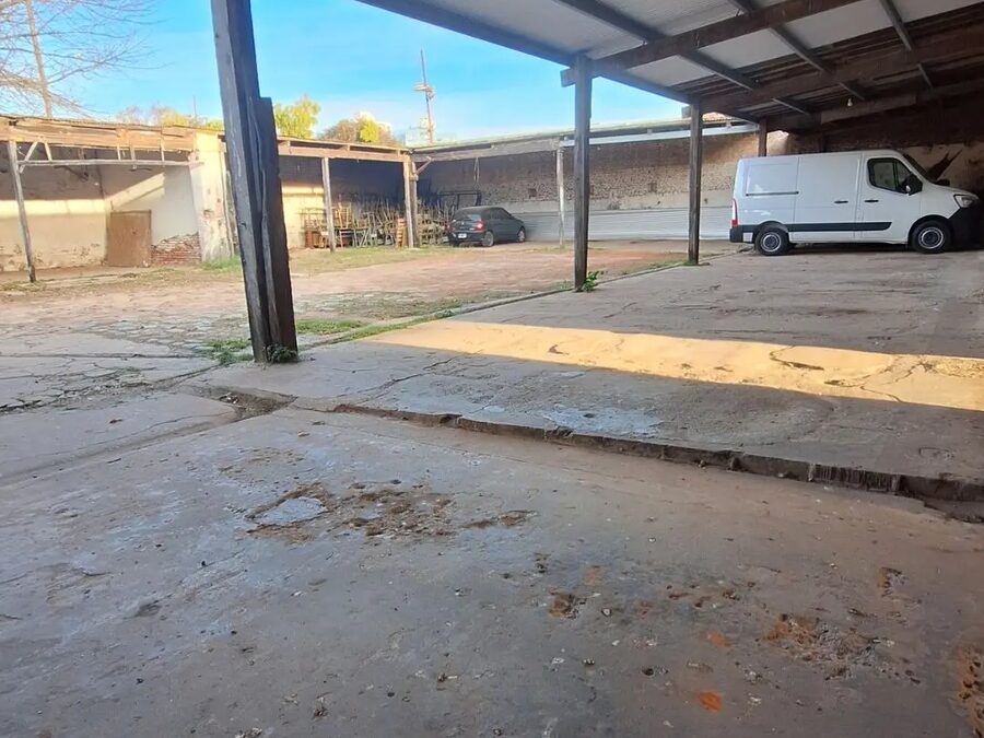 TERRENO DE CASI 1.000 M² EN Belgrano y Alem