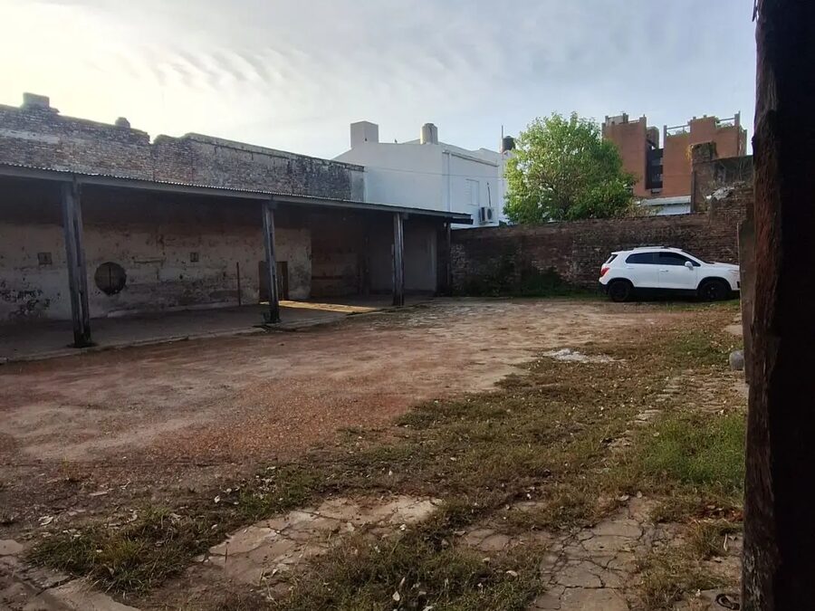 TERRENO DE CASI 1.000 M² EN Belgrano y Alem
