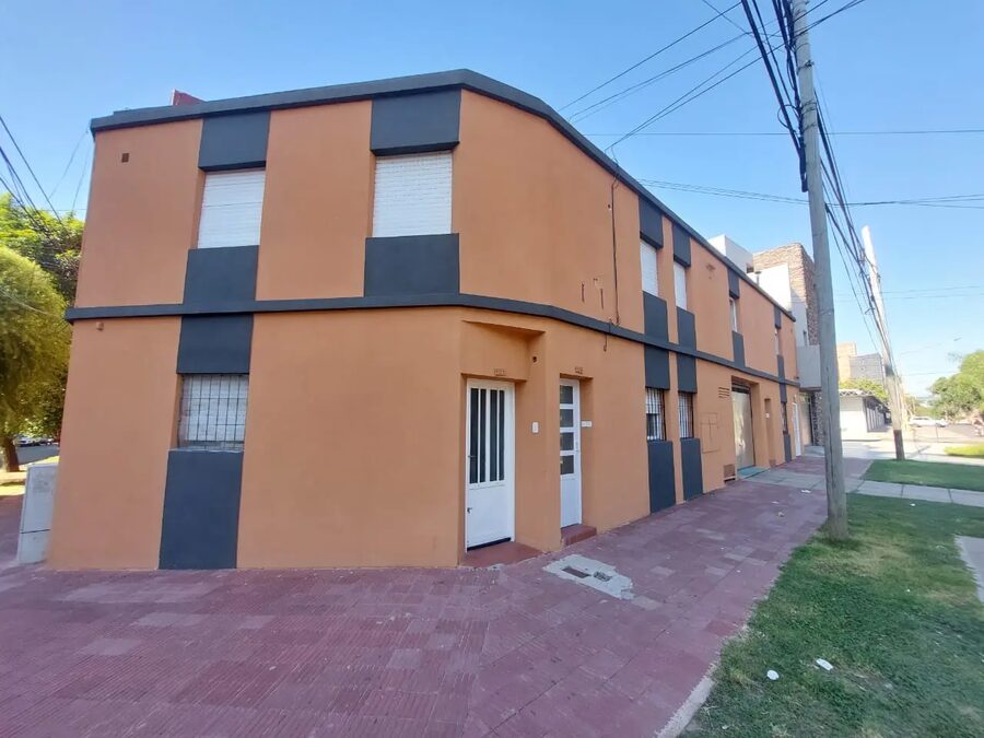 Nogoya esquina San Juan