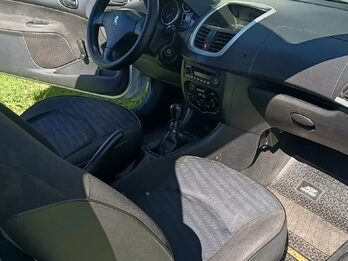 Peugeot 207 compact XR 1.4 3P    /   2009