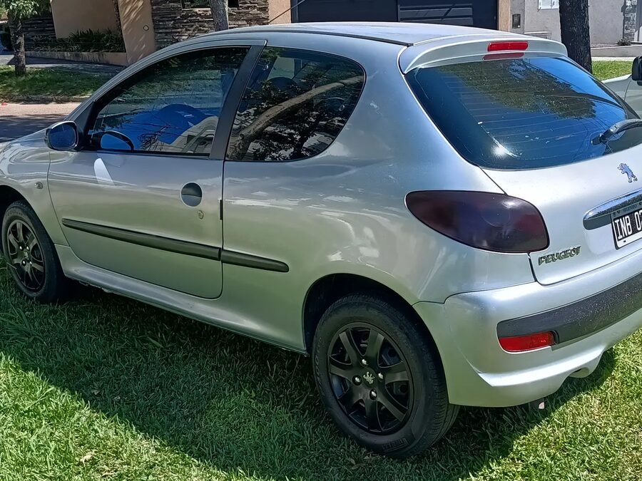 Peugeot 207 compact XR 1.4 3P    /   2009