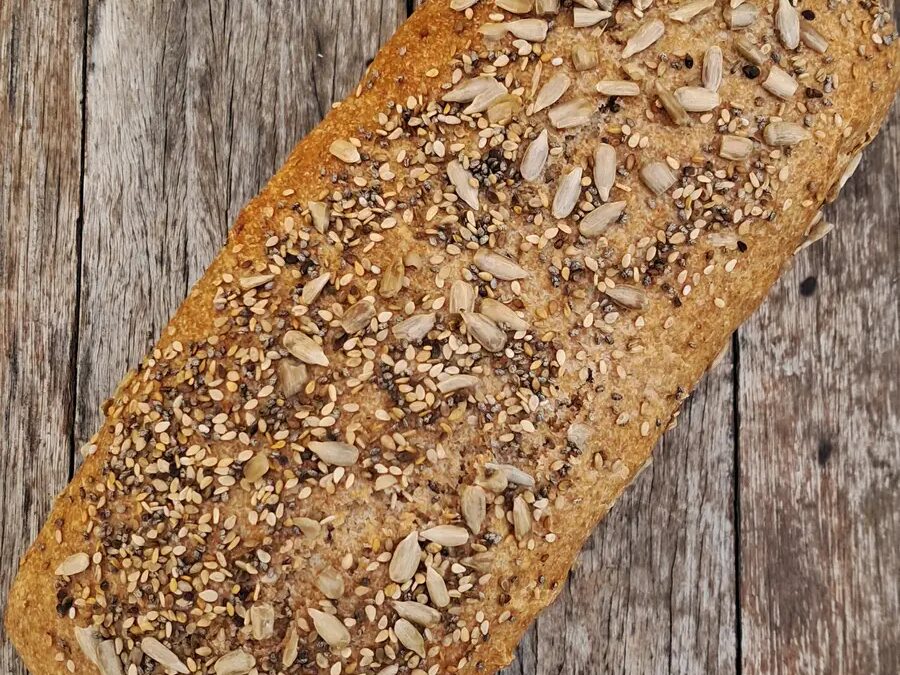 Pan lactal 100% integral con semillas (550g aprox.)