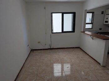 PARTICULAR ALQUILA ZONA CENTRO DPTO 1 DORMITORIO