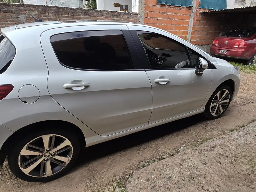 Peugeot 308 Feline
