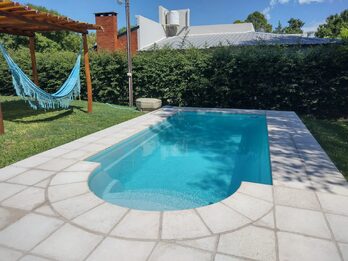 Alquilo Quinta en  Las Acacias.