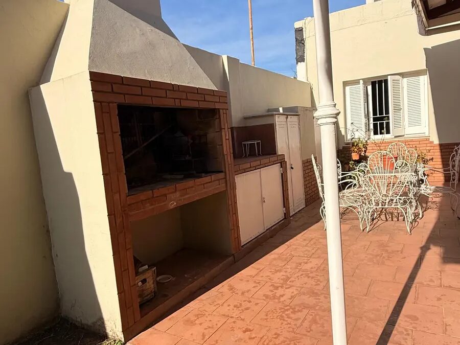 VENDO CASA CENTRICA