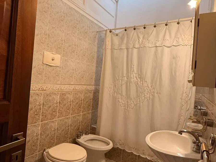 VENDO CASA CENTRICA
