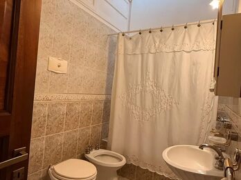 VENDO CASA CENTRICA