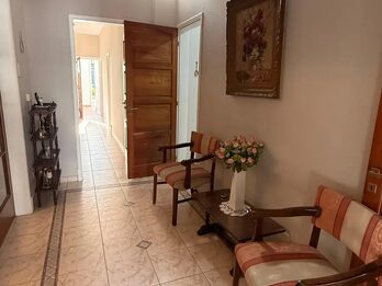 VENDO CASA CENTRICA