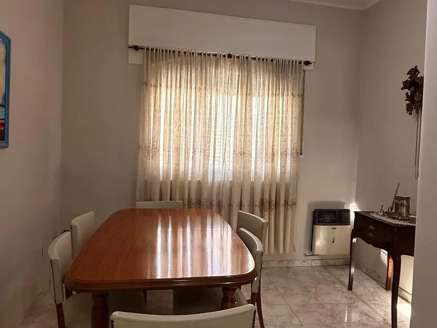VENDO CASA CENTRICA