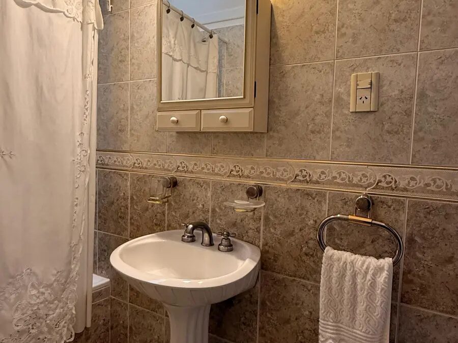 VENDO CASA CENTRICA