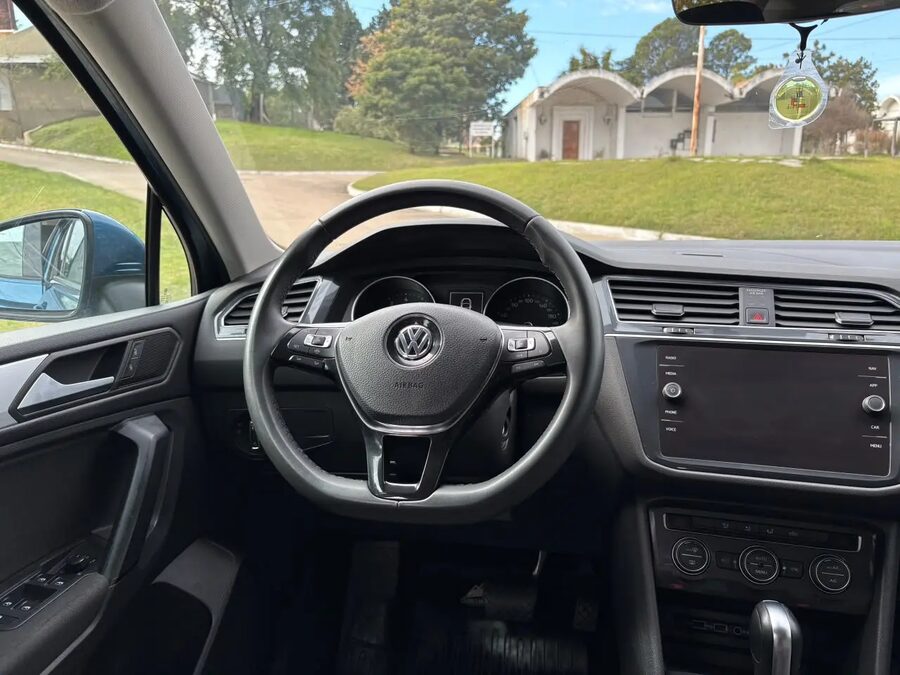 VOLKSWAGEN Tiguan 250 TSI DSG