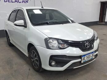 TOYOTA ETIOS XLS 1.5 MT – 2020 – 28000 KMS