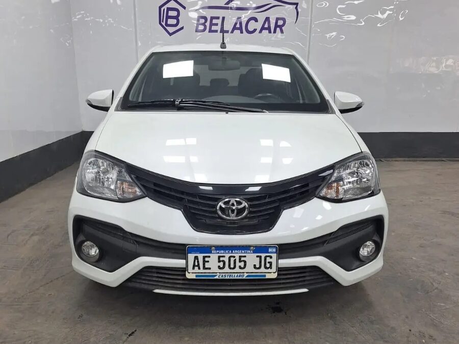 TOYOTA ETIOS XLS 1.5 MT – 2020 – 28000 KMS