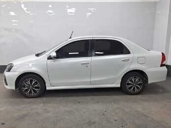TOYOTA ETIOS XLS 1.5 MT – 2020 – 28000 KMS