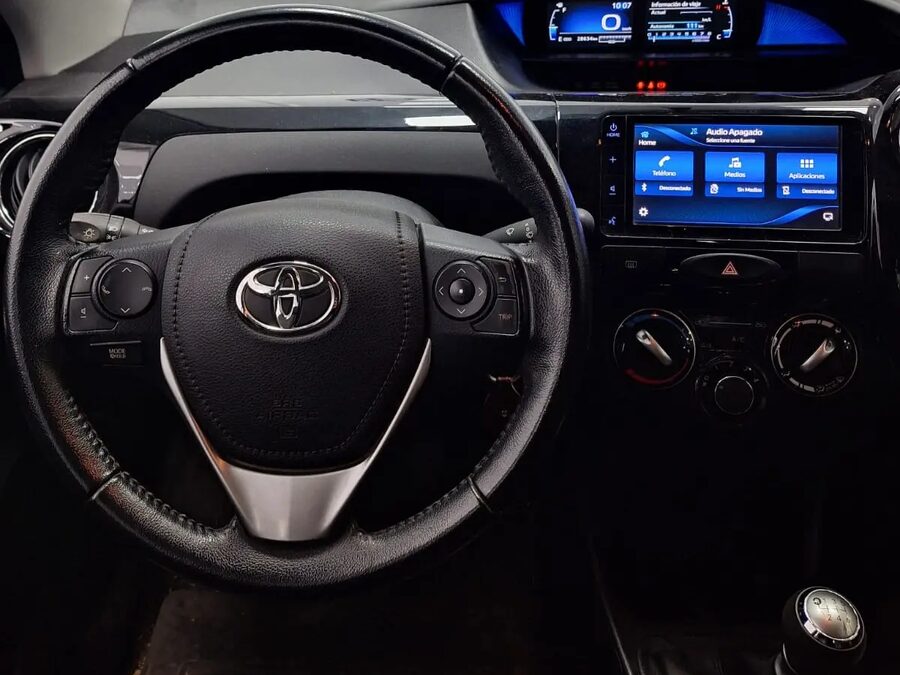 TOYOTA ETIOS XLS 1.5 MT – 2020 – 28000 KMS