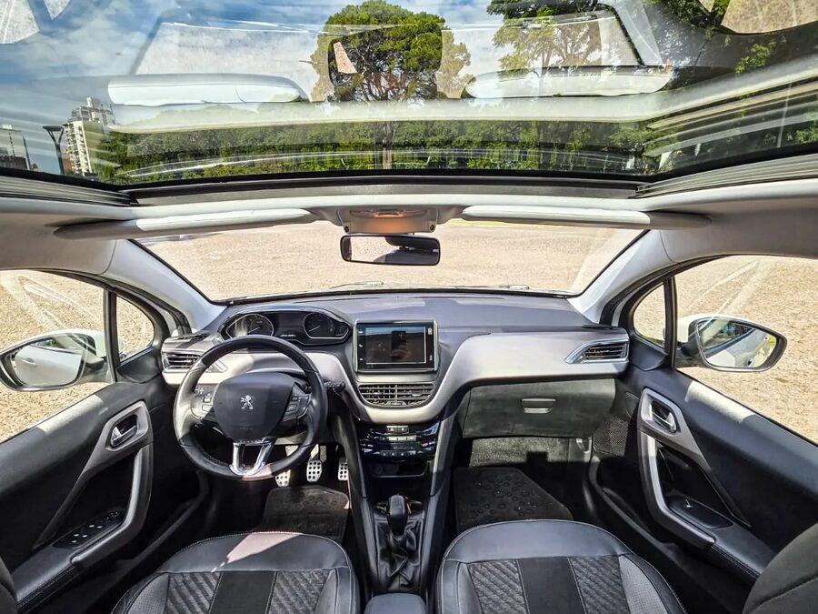 Peugeot 208 Feline 2018