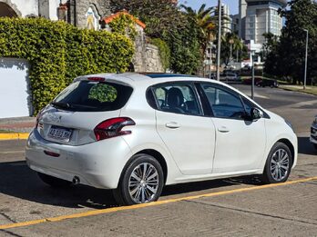 Peugeot 208 Feline 2018