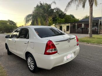 Vendo Toyota Etios XLS. 2015