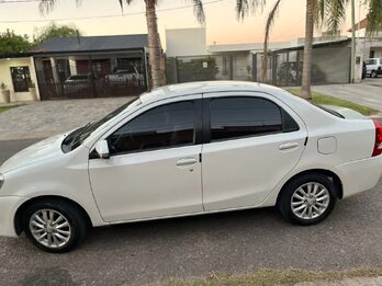 Vendo Toyota Etios XLS. 2015
