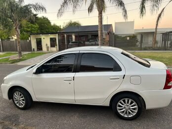 Vendo Toyota Etios XLS. 2015