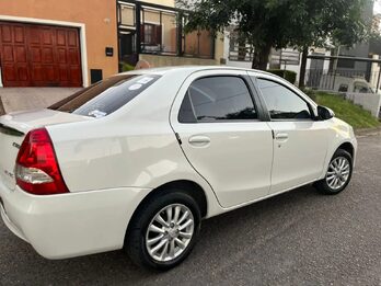 Vendo Toyota Etios XLS. 2015