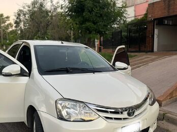Vendo Toyota Etios XLS. 2015