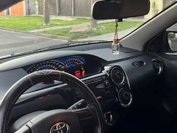 Vendo Toyota Etios XLS. 2015