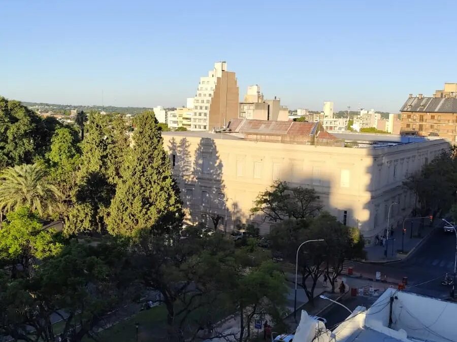 ALQUILO, SIN COMISION INM. FRENTE A LA UNER - 1 DORMITORIO