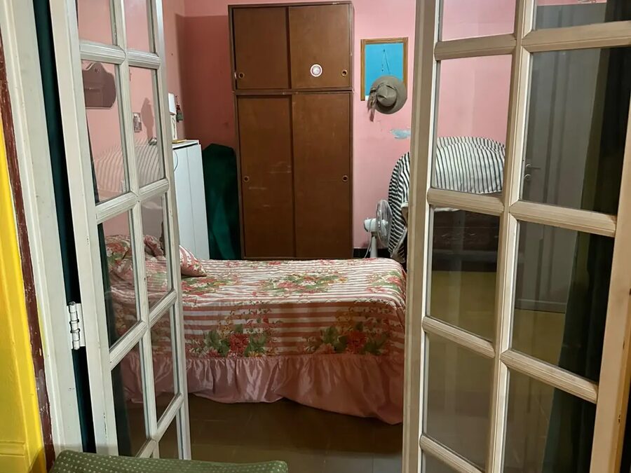 ¡OPORTUNIDAD UNICA EN ESQUINA! CASA 2 DORMITORIOS + LOCAL COMERCIAL!