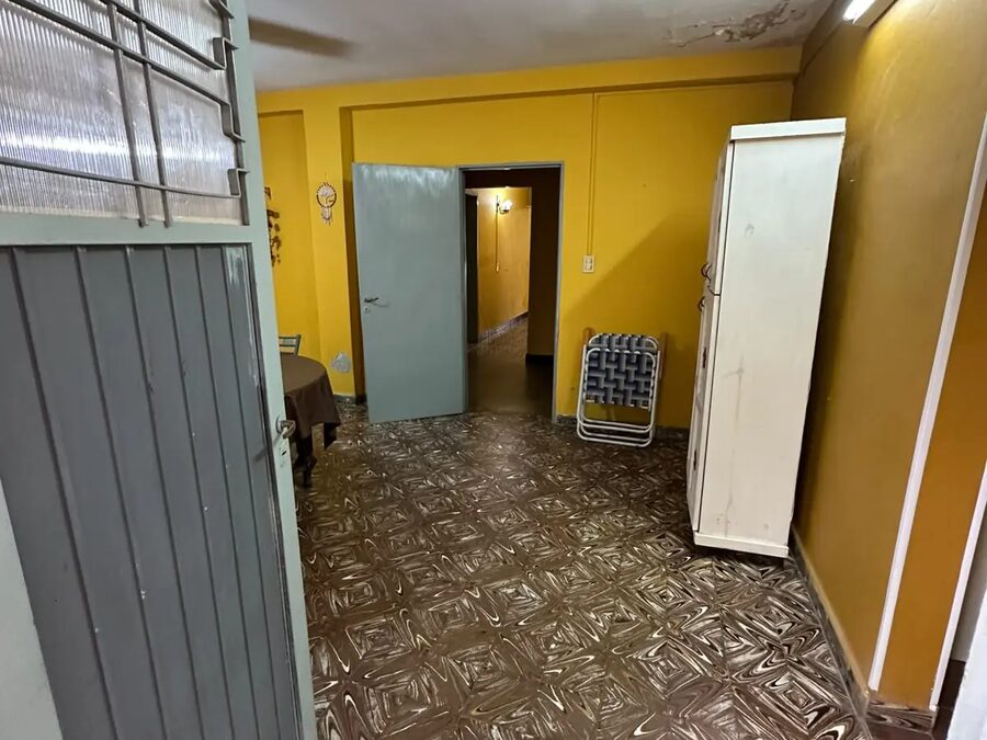 ¡OPORTUNIDAD UNICA EN ESQUINA! CASA 2 DORMITORIOS + LOCAL COMERCIAL!