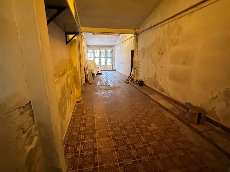 ¡OPORTUNIDAD UNICA EN ESQUINA! CASA 2 DORMITORIOS + LOCAL COMERCIAL!