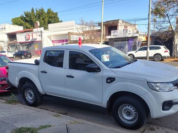 RENAULT ALASKAN 2.3 DCI CONFOR 4X2 UNICO DUEÑO EXCELENTE ESTADO!!