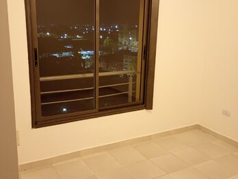 Se alquila dpto dos dormitorios semipiso calle Alem