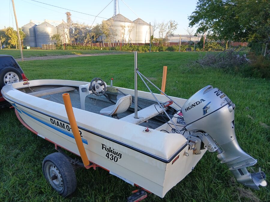 Lancha Fishing 4.30  Honda 20hp