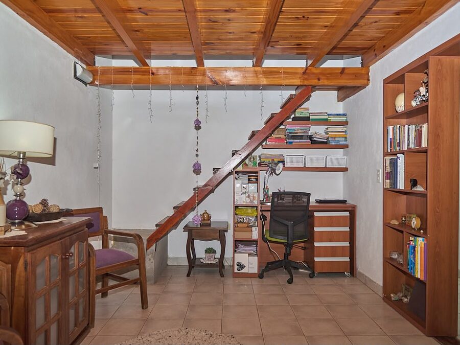 Casa 3 dormitorios con amplios espacios - Av. Almirante Brown a metros de Circunvalación