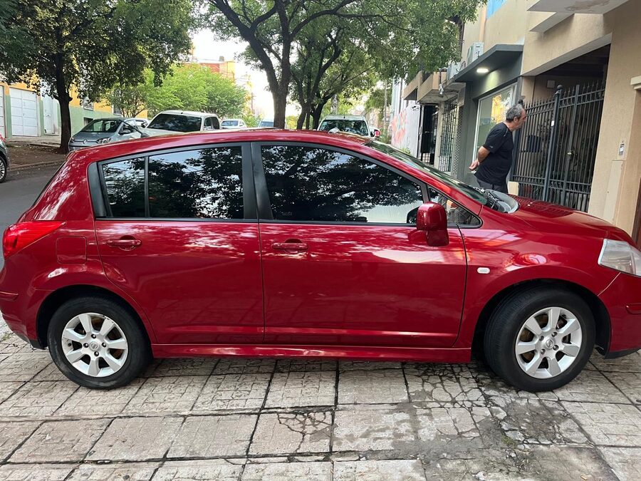 Nissan Tiida
