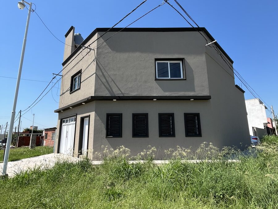 Vendo casa de 3 dormitorios a estrenar