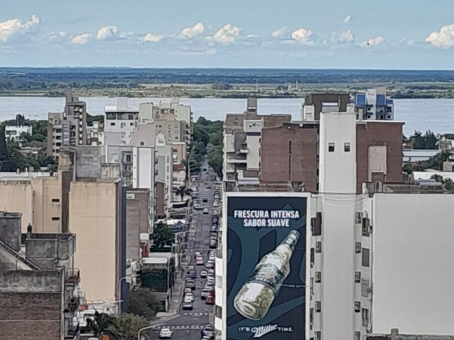 DEPTO PISO ENTERO MICROCENTRO