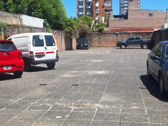 SE VENDE COCHERA - CALLE URQUIZA PNÁ.