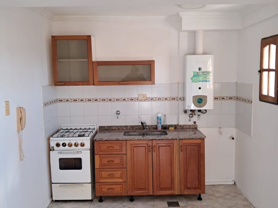 SE ALQUILA DEPARTAMENTO (ZONA CENTRO - UN DORMITORIO)