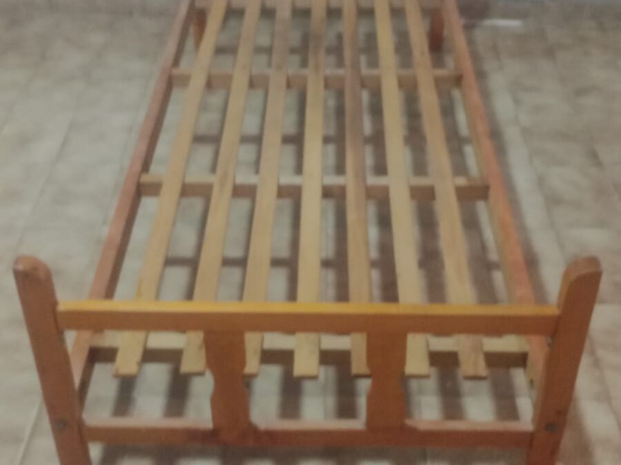 Cama de una plaza.