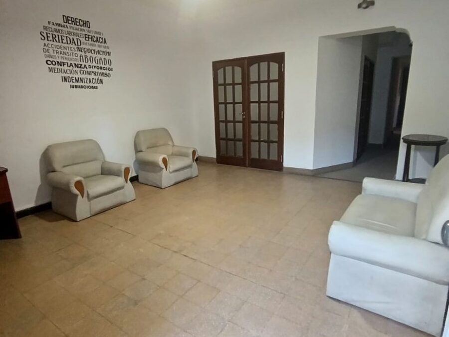Oficina en alquiler en zona centro – Paraná