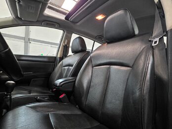 Nissan Tiida Tekna 2010