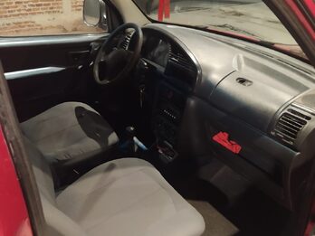 Peugeot Partner 1.9 Diesel Furgon 5 plazas 2006