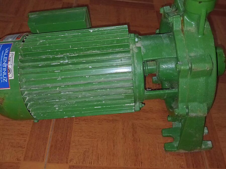 bomba elevadora de agua.