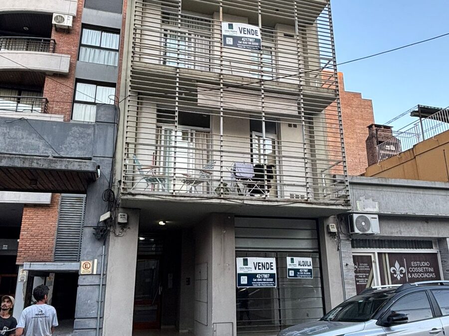 LOCAL EN VENTA EN CALLE CORRIENTES 324