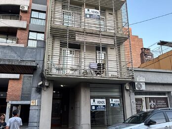 LOCAL EN VENTA EN CALLE CORRIENTES 324