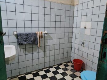 CASA EN VENTA EN CALLE ILLIA (A RECICLAR)